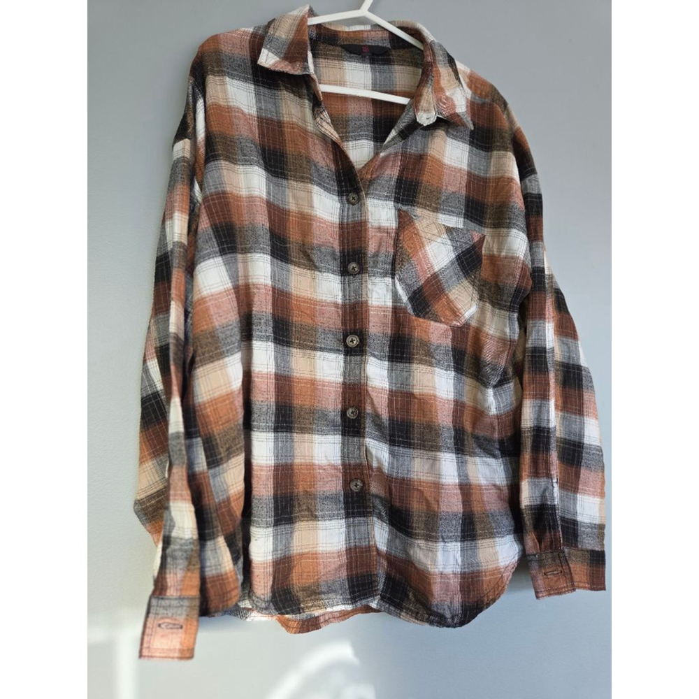 Women's NOBO Petite Plaid Button Down Shirt in Brown & White - Picture 2 of 4